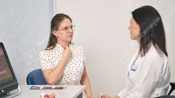 В каких случаях стоит записаться на консультацию к врачу-эндокринологу?