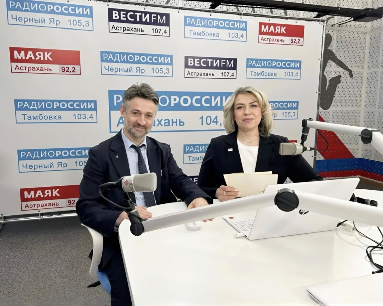 «Конструктор здоровья»: директор клиники рассказал о важности чекапов в прямом эфире ГТРК «Лотос»