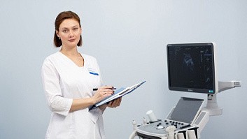 Заглянуть внутрь: интервью с врачом УЗИ о возможностях, безопасности и важности ультразвуковой диагностики