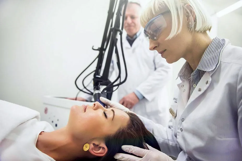 Удаление шрамов лазером Asclepion MCL31 Dermablate