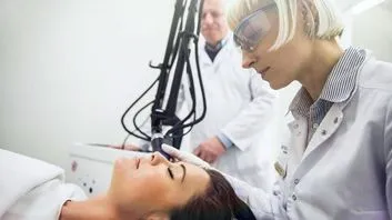 Удаление шрамов лазером Asclepion MCL31 Dermablate
